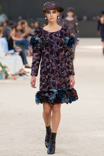 Look 34